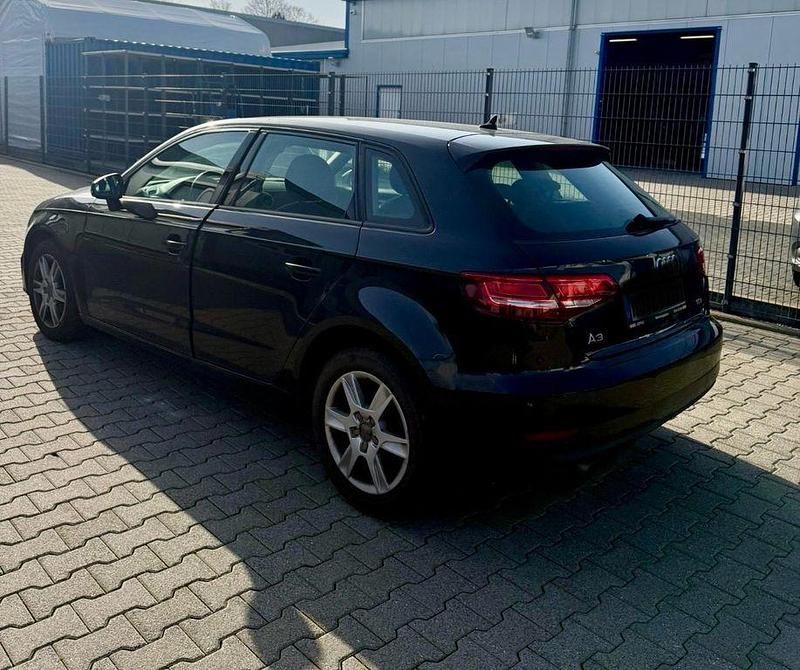 Gebraucht Audi A3 116 PS (85 kW) 2017 Schwarz Limousine