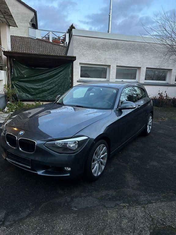 Gebraucht BMW 116 136 PS (100 kW) 2013 Grau Kleinwagen