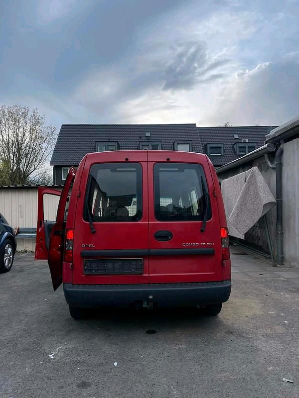 Gebraucht Opel Combo 75 PS (55 kW) 2003 Van / Kleinbus