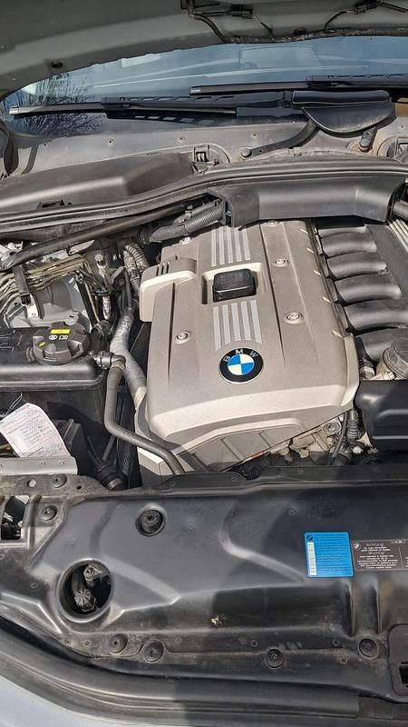 Gebraucht BMW 523 177 PS (130 kW) 2006 Grau Limousine