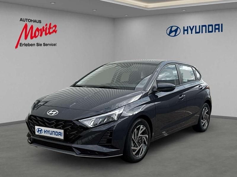 Grau Neu 2025 Hyundai i20 Trend Limousine | 24.750 € (Fairer Preis) - Bild 1/4