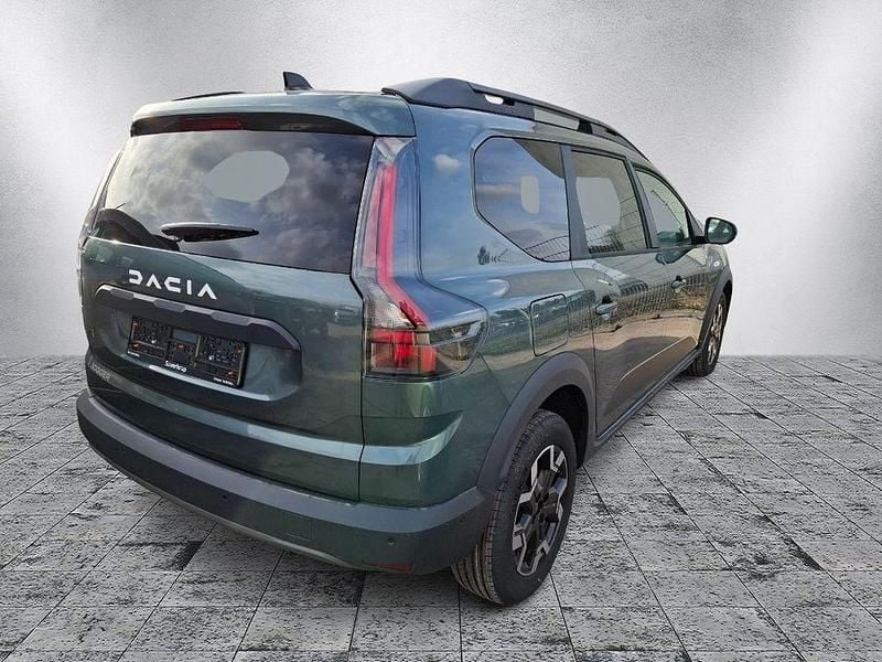 Gebraucht Dacia Jogger Journey 110 PS (80 kW) 2026 Grün Van / Kleinbus