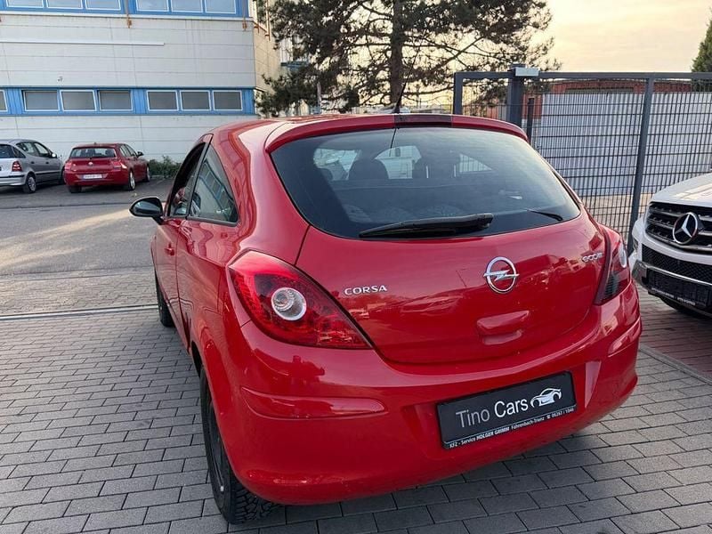 Gebraucht Opel Corsa Edition 101 PS (74 kW) 2012 Rot Kleinwagen