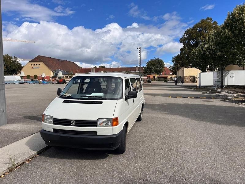 Weiß Gebraucht 1995 VW T4 Van | 2.680 € - Bild 1/4