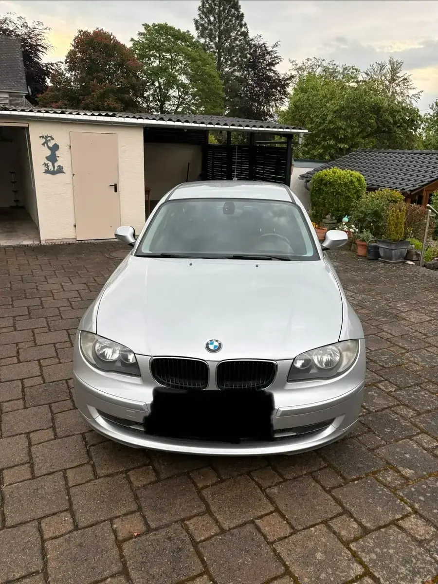 Używany BMW 116 122 KM (89 kW) 2011 Srebrny Hatchback