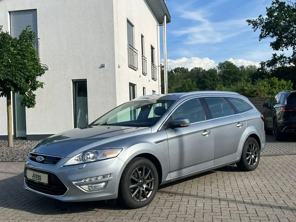 Gebraucht Ford Mondeo Titanium 163 PS (119 kW) 2014 Silber Kombi