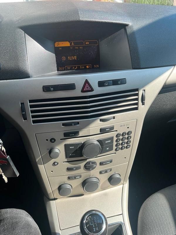 Gebraucht Opel Astra 90 PS (66 kW) 2007 Grau Limousine