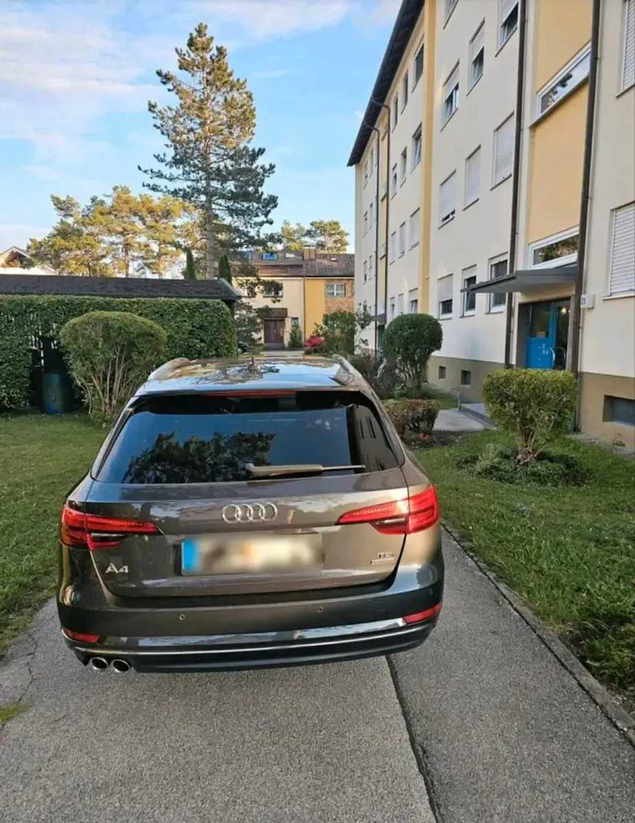Gebraucht Audi A4 Ambiente 190 PS (139 kW) 2016 Grau Kombi