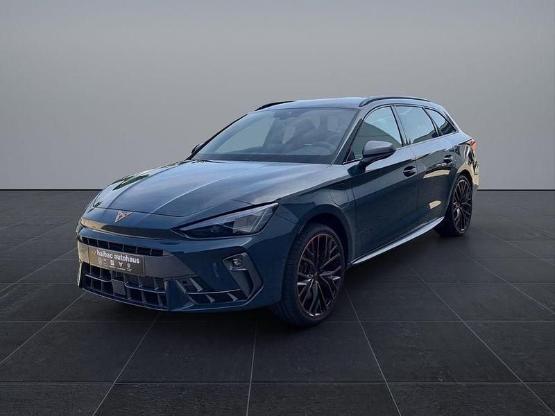 Neu Cupra Leon 177 PS (130 kW) 2025 Blau Limousine