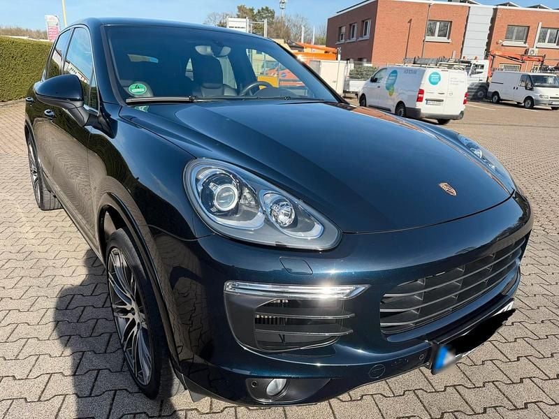 Second-hand Porsche Cayenne 262 CP (192 kW) 2016 Albastru SUV