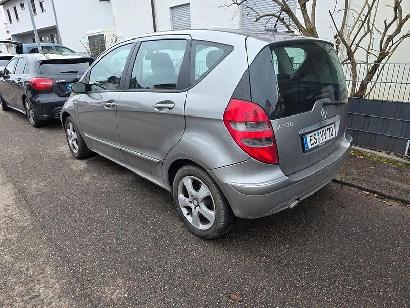Gebraucht Mercedes A180 Avantgarde 109 PS (80 kW) 2007 Grau Van / Kleinbus