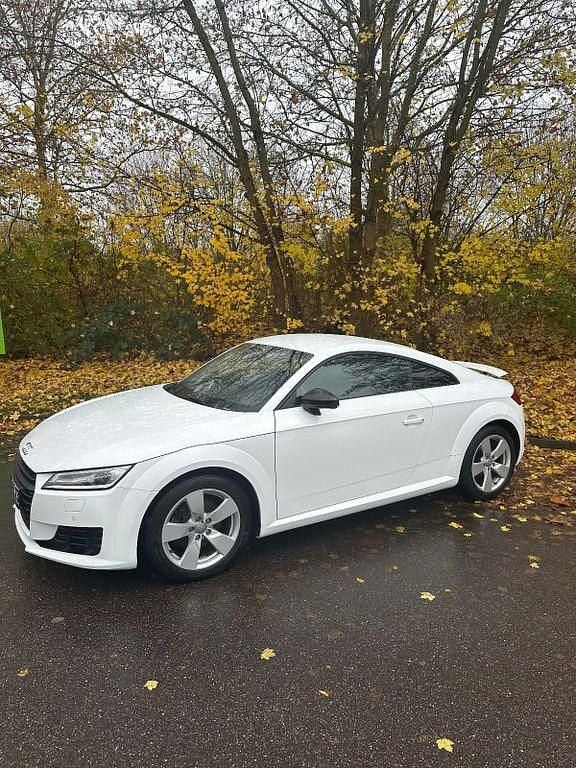 Weiß Gebraucht 2017 Audi TT Exclusive Coupé | 24.800 € - Bild 1/4