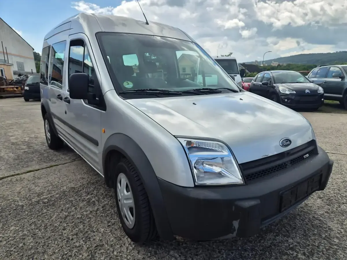 Gebraucht Ford Tourneo Connect 90 PS (66 kW) 2006 Silber Van / Kleinbus