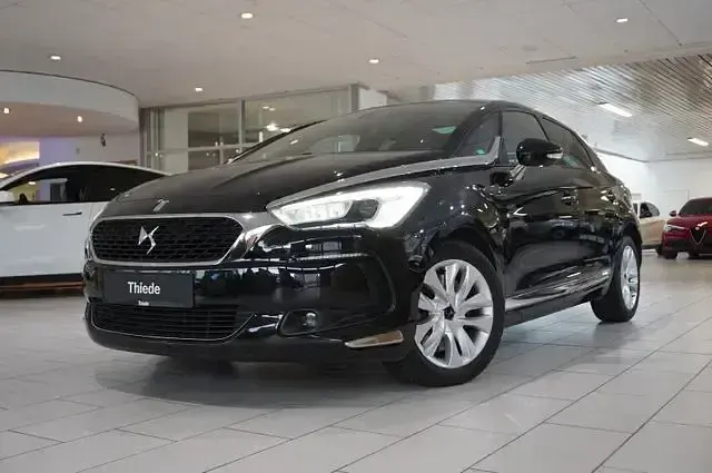 Gebraucht DS Automobiles DS5 179 PS (131 kW) 2016 Noir perla nera metallic Kleinwagen