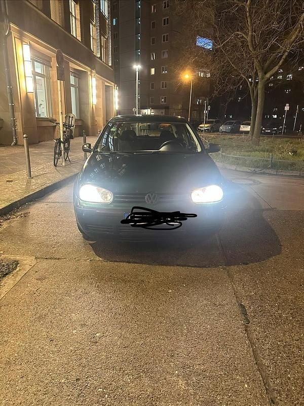 Grün Gebraucht 1999 VW Golf IV Kleinwagen | 1.000 € (Superpreis) - Bild 1/4