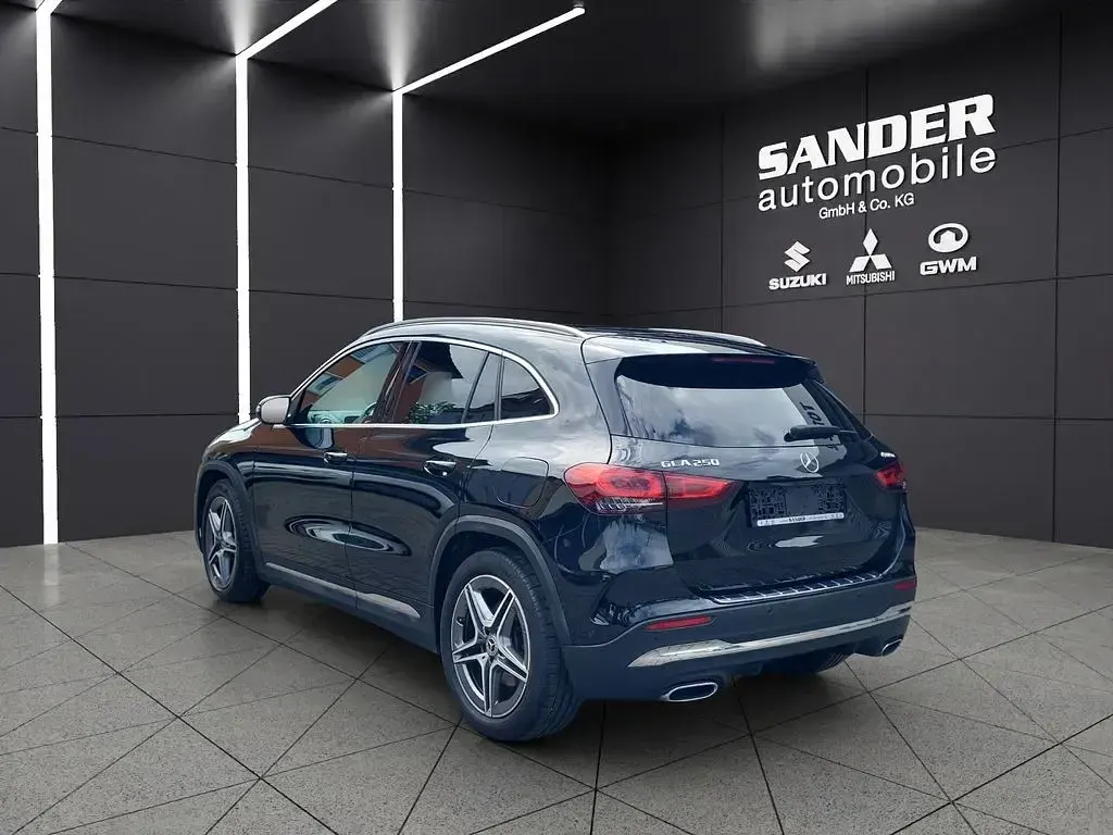 Gebraucht Mercedes GLA250 AMG line 224 PS (164 kW) 2021 Schwarz SUV