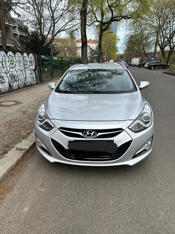 Gebraucht Hyundai i40 136 PS (100 kW) 2012 Silber Kombi