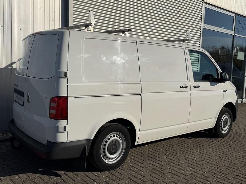 Gebraucht VW Transporter 102 PS (75 kW) 2018 Weiß Van