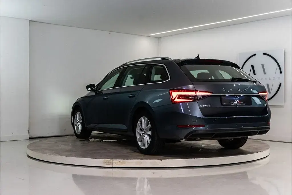 Gebraucht Skoda Superb Business Line 218 PS (160 kW) 2020 Grau Kombi