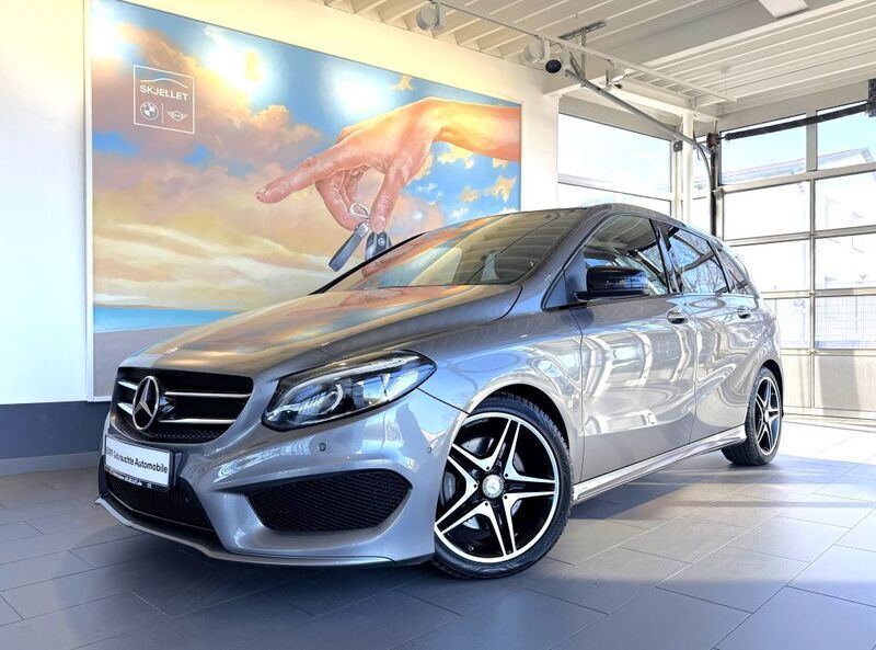 Grau Gebraucht 2015 Mercedes B220 AMG line Van / Kleinbus | 19.820 € (Etwas zu teuer) - Bild 1/4