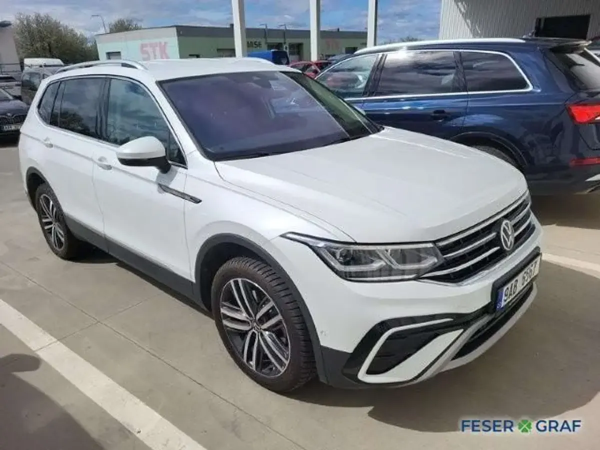 Gebraucht VW Tiguan Allspace Elegance 190 PS (139 kW) 2022 Oryxwhite perlmutteffekt SUV
