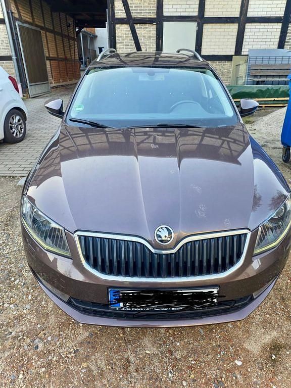Gebraucht Skoda Octavia 179 PS (131 kW) 2014 Braun Kleinwagen