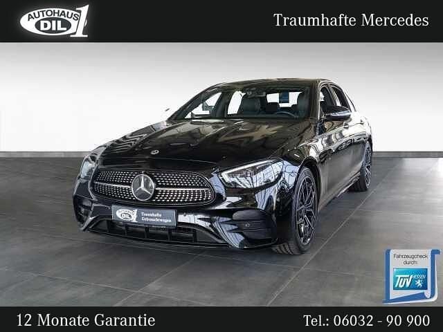 Schwarz unilack Gebraucht 2021 Mercedes E200 AMG Limousine | 38.850 € (Fairer Preis) - Bild 1/4