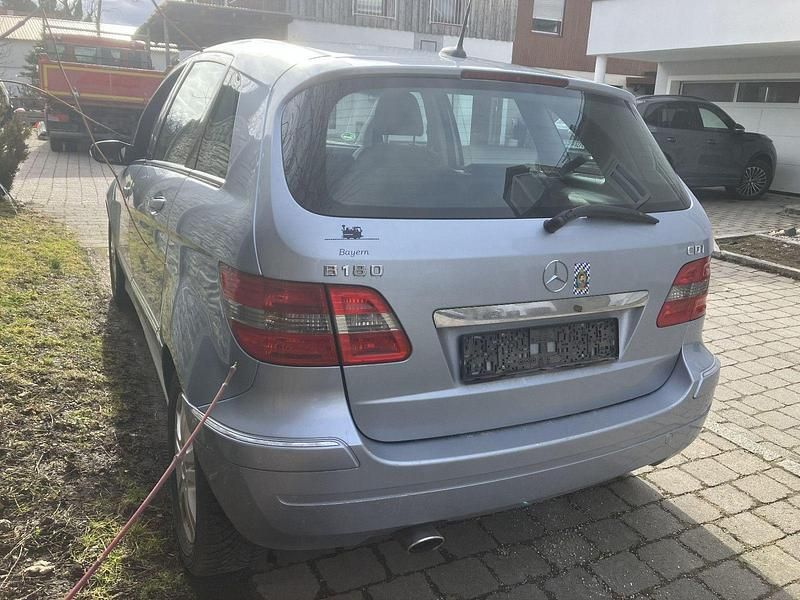 Gebraucht Mercedes B180 109 PS (80 kW) 2006 Blau Van / Kleinbus