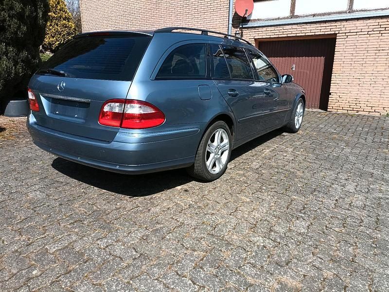 Brugt Mercedes E500 306 HK (225 kW) 2004 Blå Stationcar