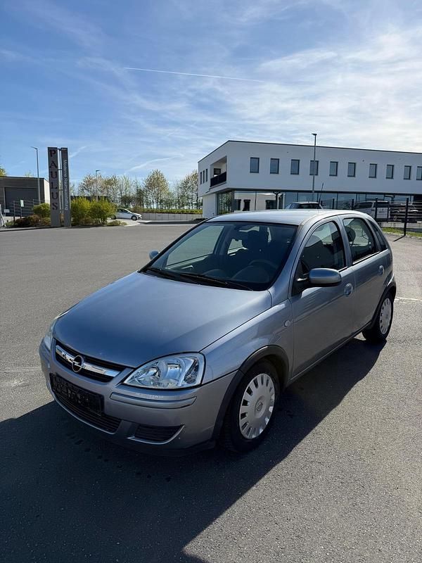 Second-hand Opel Corsa 80 CP (58 kW) 2004 Gri Hatchback