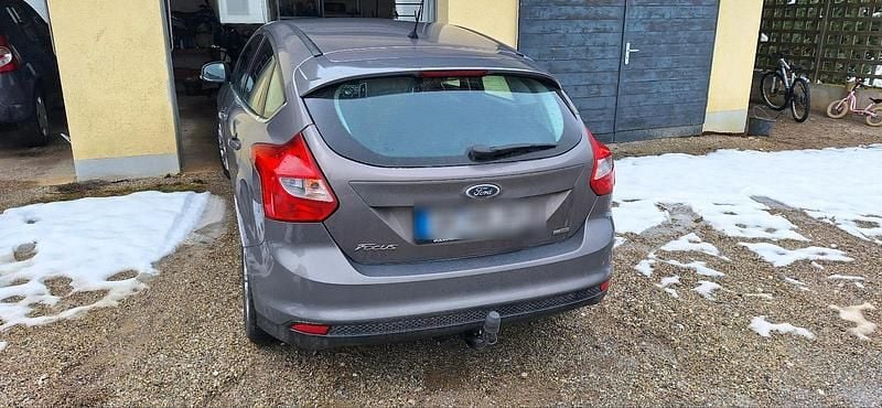 Gebraucht Ford Focus Sport 116 PS (85 kW) 2012 Grau Limousine