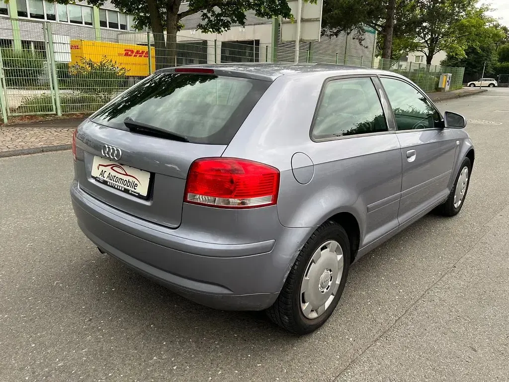 Gebraucht Audi A3 Attraction 102 PS (75 kW) 2008 Silber Kleinwagen