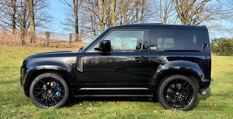 Gebraucht Land Rover Defender 525 PS (386 kW) 2021 Schwarz SUV