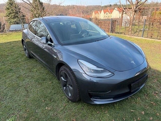 Second-hand Tesla Model 3 324 kW (441 CP) 2019 Gri Berlinǎ