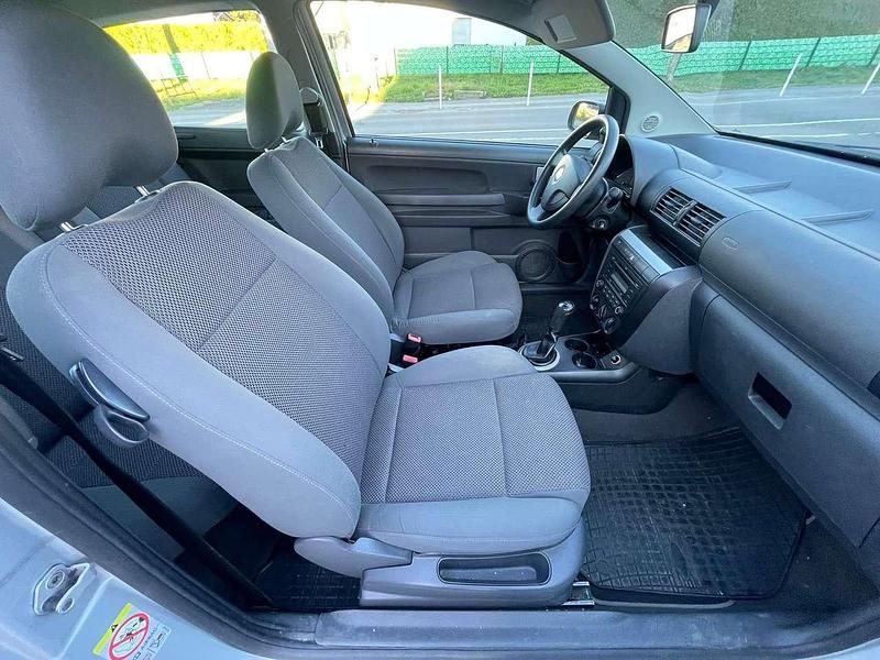 Gebraucht VW Fox Refresh 54 PS (39 kW) 2009 Munich silver metallic Kleinwagen