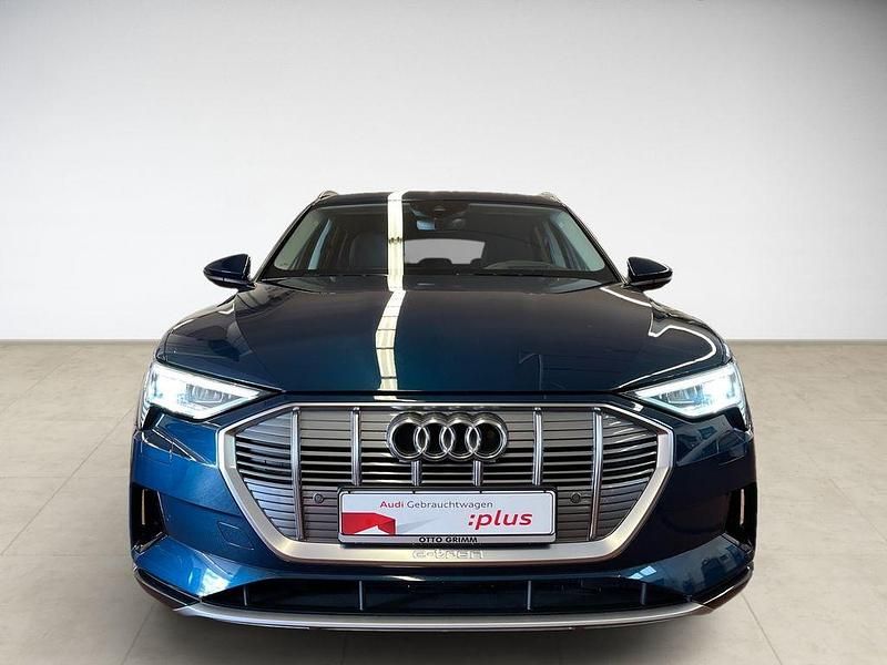 Gebraucht Audi e-tron Ambiente 230 kW (313 PS) 2020 Galaxisblau metallic SUV