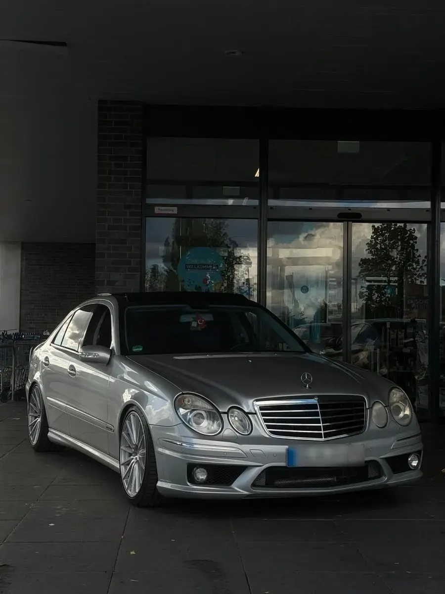 Gebraucht Mercedes E500 Avantgarde 306 PS (225 kW) 2002 Limousine