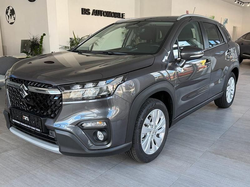 Grau Neu 2025 Suzuki SX4 S-Cross SUV | 26.900 € (Guter Preis) - Bild 1/4