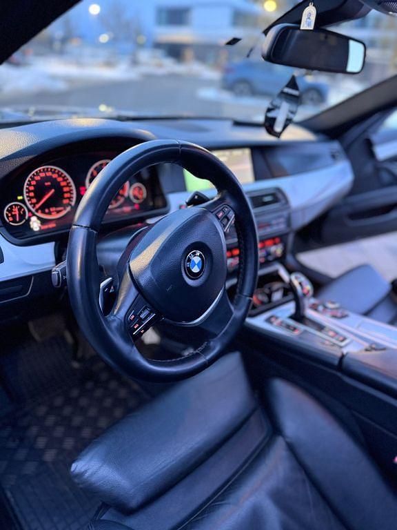 Gebraucht BMW 525 Comfort Edition 218 PS (160 kW) 2012 Schwarz Limousine