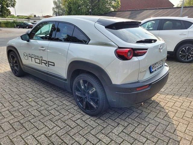 Gebraucht Mazda MX30 108 kW (147 PS) 2023 Weiß metallic SUV