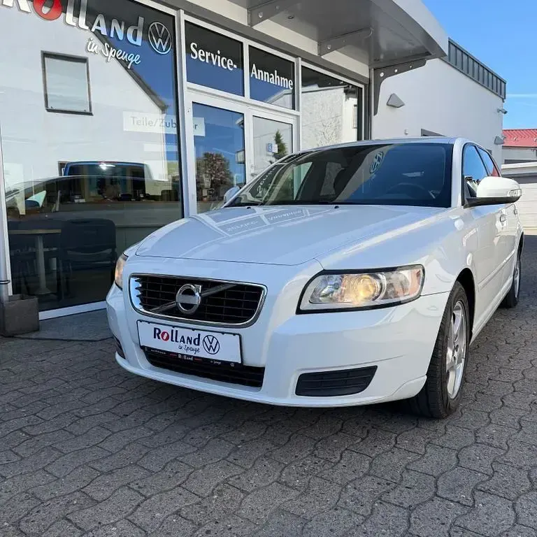 Gebraucht Volvo V50 Kinetic 145 PS (106 kW) 2010 Weiß Kombi