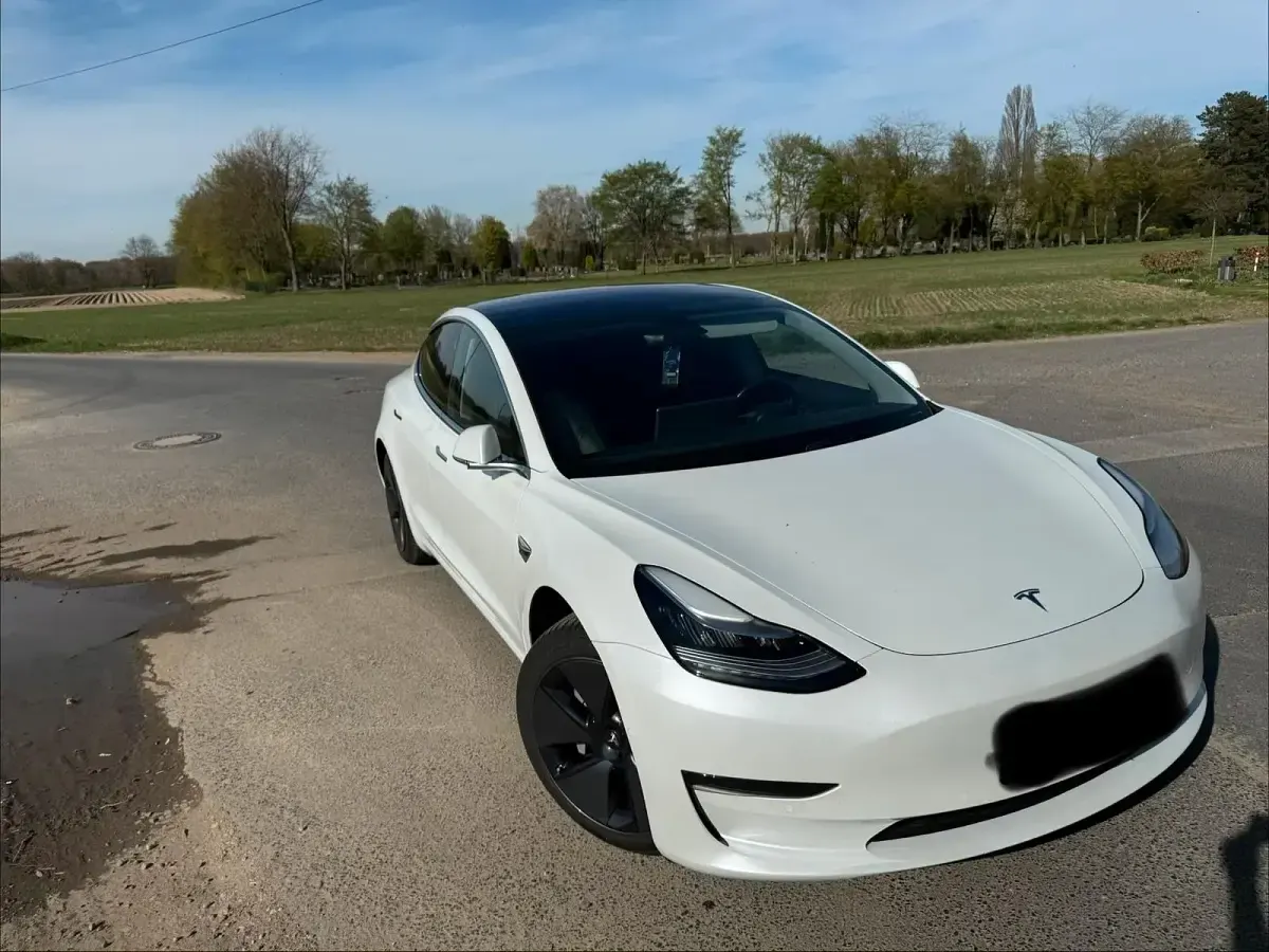 Gebraucht Tesla Model 3 350 kW (476 PS) 2019 Weiß Limousine
