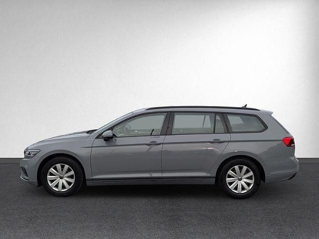 Gebraucht VW Passat 150 PS (110 kW) 2023 Mondsteingrau Kombi