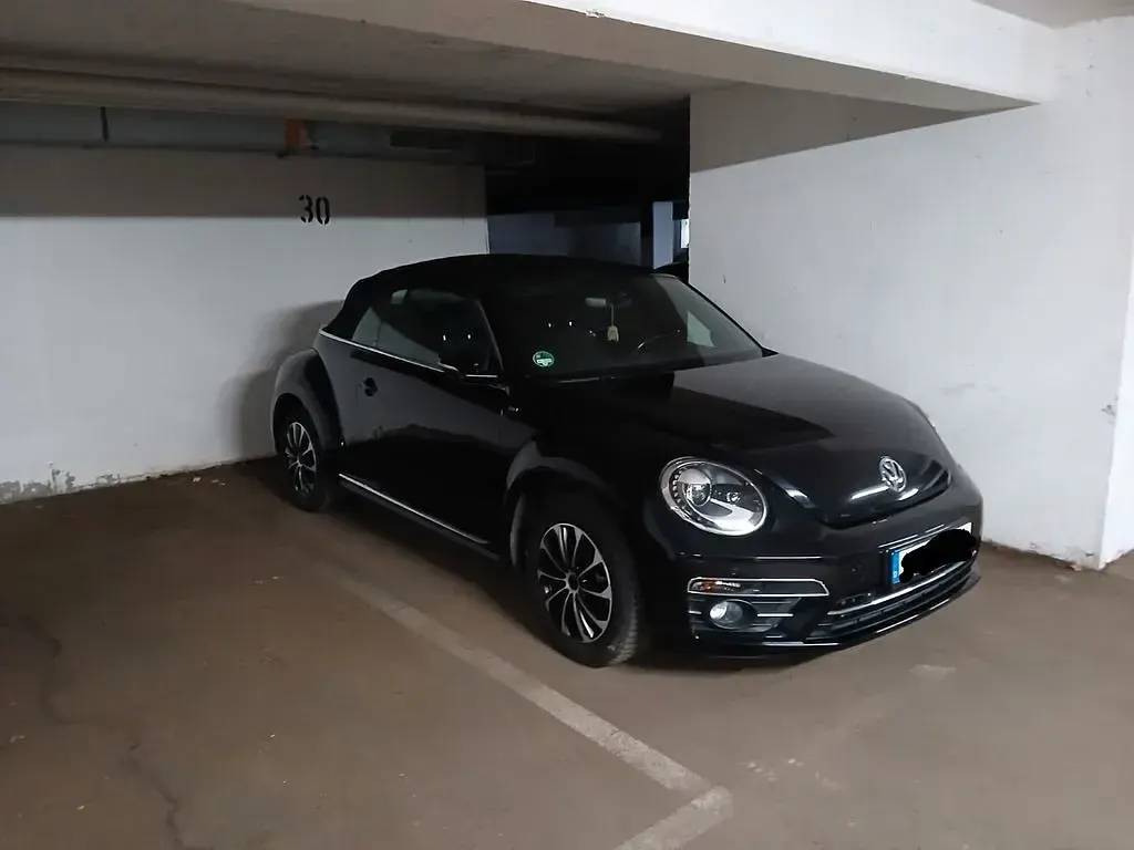 Gebraucht VW Beetle Sound 105 PS (77 kW) 2017 Schwarz Kleinwagen