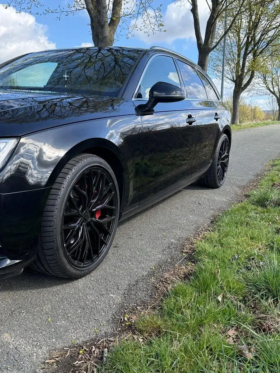 Gebraucht Audi A4 Sport 218 PS (160 kW) 2016 Schwarz Kombi
