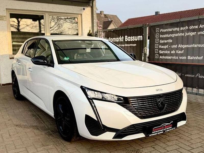 Gebraucht Peugeot 308 Active 131 PS (96 kW) 2023 Weiss perlglänzend perlmutt Limousine