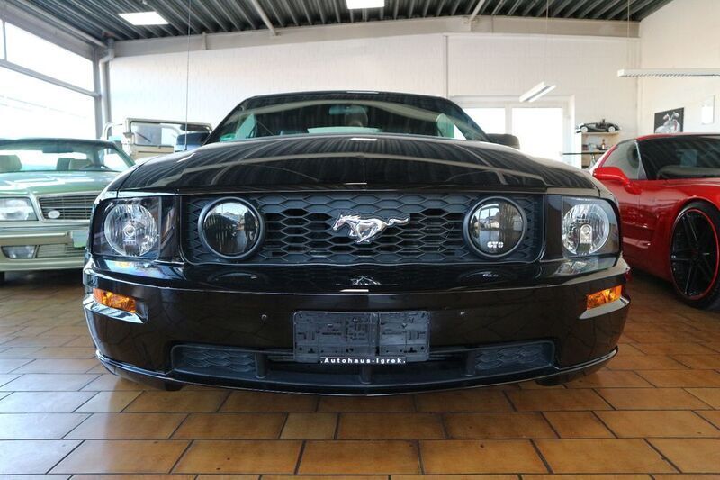 Gebraucht Ford Mustang GT 305 PS (224 kW) 2008 Schwarz Cabrio