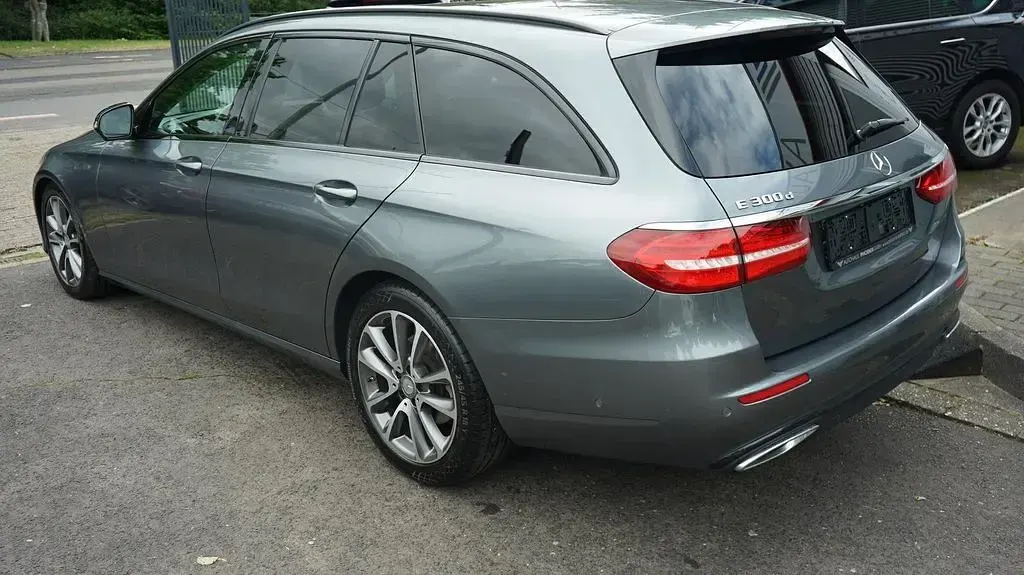 Gebraucht Mercedes E300 245 PS (180 kW) 2019 Grau Limousine