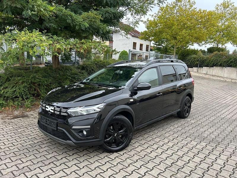 Perlmuttschwarz Gebraucht 2023 Dacia Jogger Extreme Van / Kleinbus | 15.980 € (Superpreis) - Bild 1/4