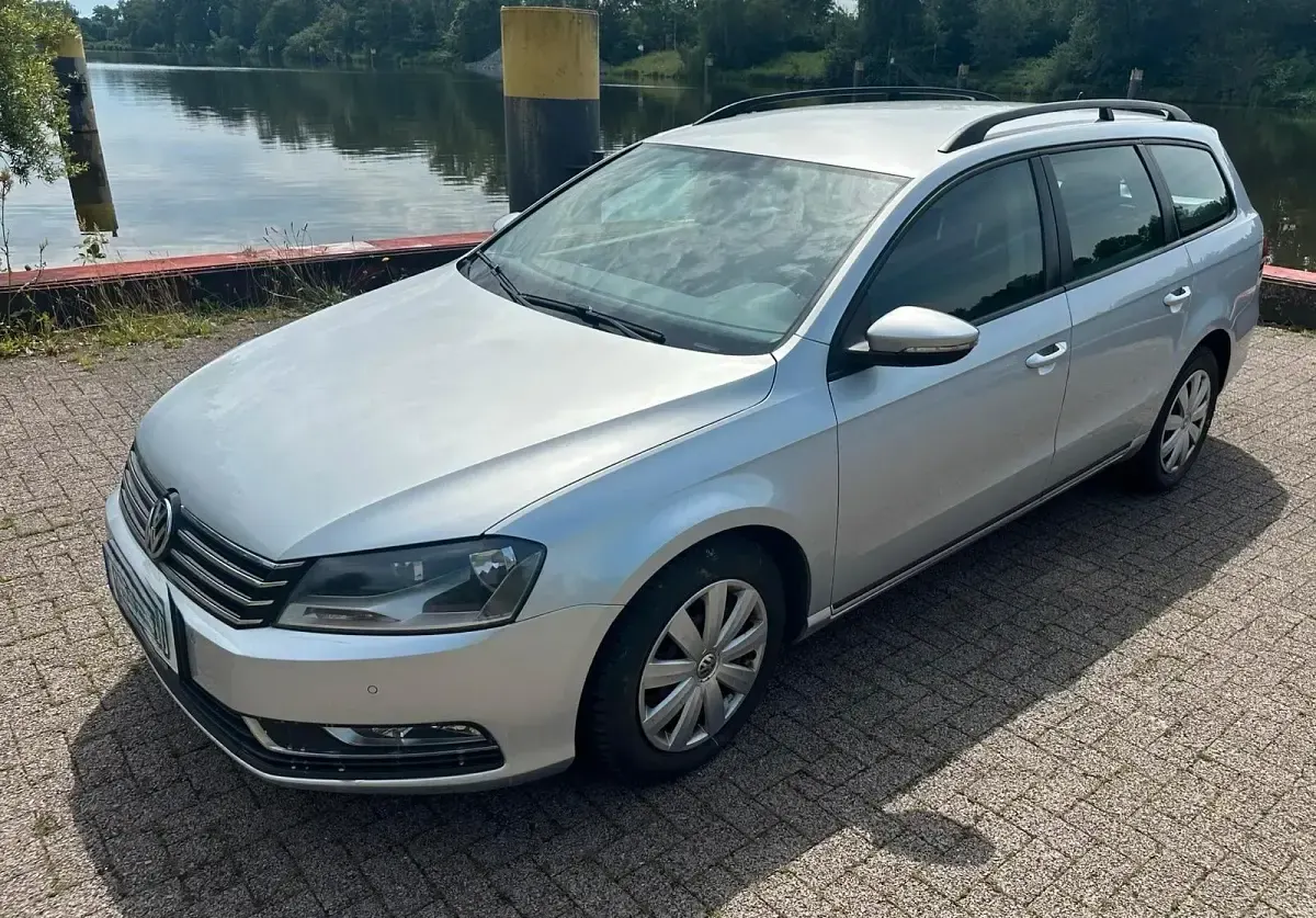 Gebraucht VW Passat 140 PS (102 kW) 2012 Silber Kombi